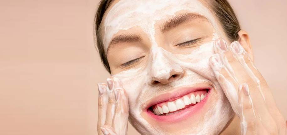 洗顔後の顔のつっぱり